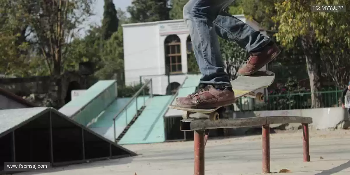 🛒🎁 周边商城，一键选购！